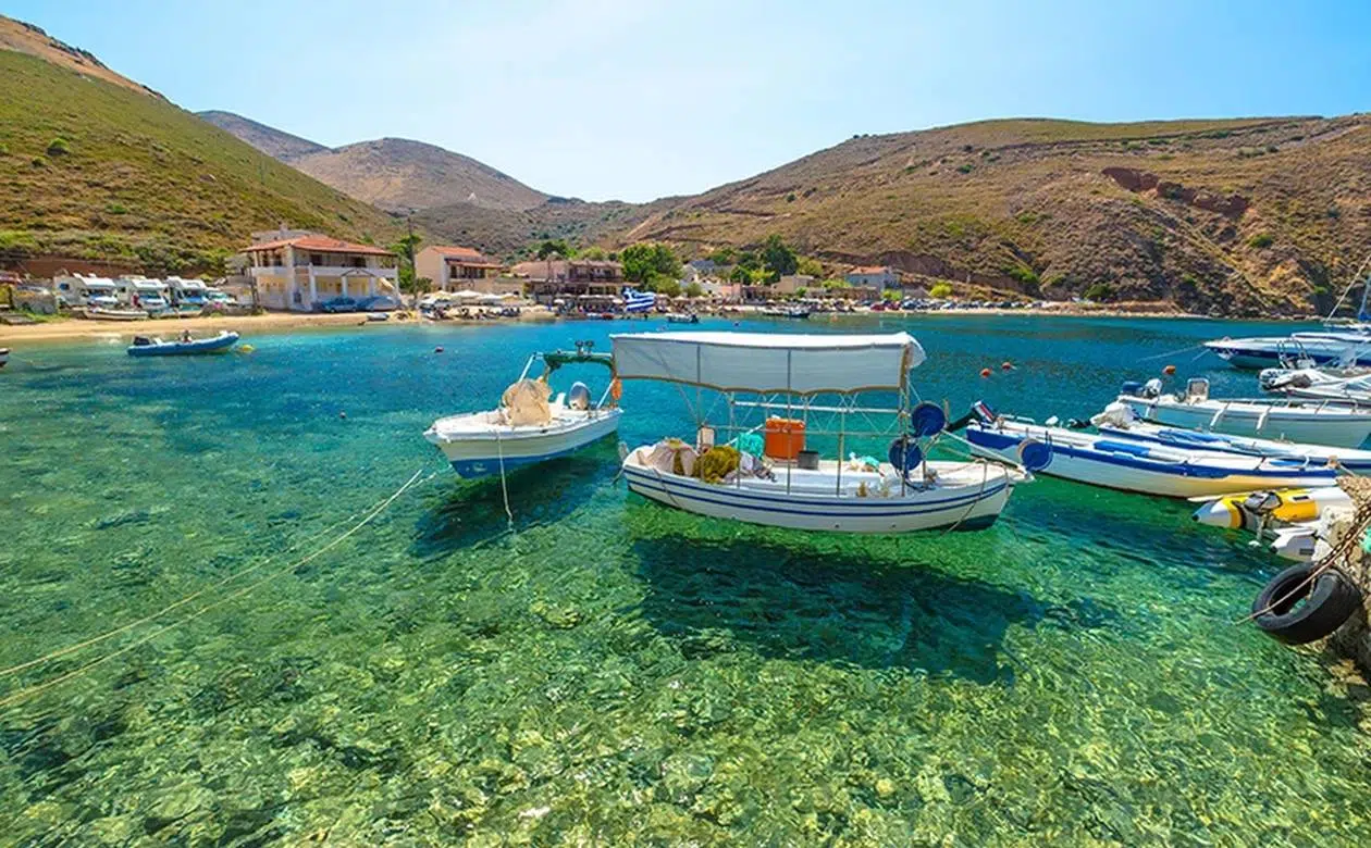 Από Σελινίτσα μέχρι Λιμένι: Πώς να οργανώσεις τις βουτιές σου στη Μέσα Μάνη Από Σελινίτσα μέχρι Λιμένι: Πώς να οργανώσεις τις βουτιές σου στη Μέσα Μάνη