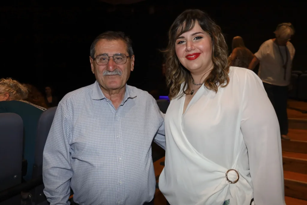 Πάτρα: Ο «Επιθεωρητής» έκανε πρεμιέρα με ροκ ρυθμό και βγαίνει στις γειτονιές ΦΩΤΟ