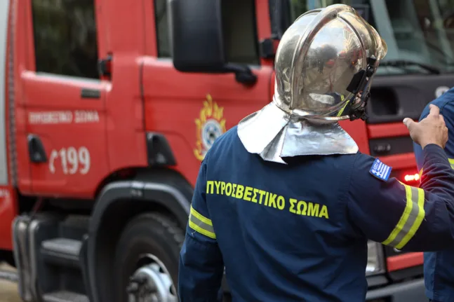 Εύβοια: 45χρονος φέρεται να ταμπουρώθηκε στο σπίτι του μετά από φωτιά