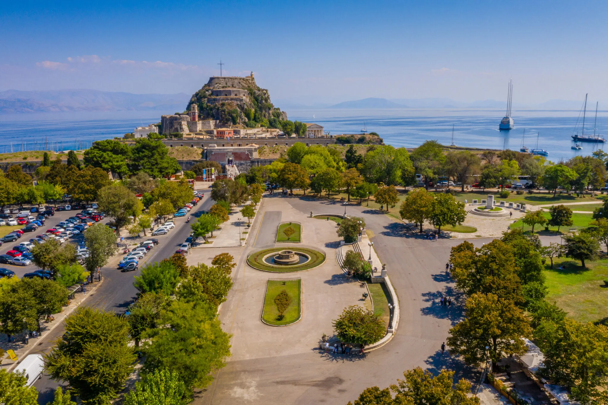 Κέρκυρα: Ο καλοκαιρινός οδηγός για Παλιά Πόλη, παραλίες, χωριά και γεύσεις Κέρκυρα: Ο καλοκαιρινός οδηγός για Παλιά Πόλη, παραλίες, χωριά και γεύσεις