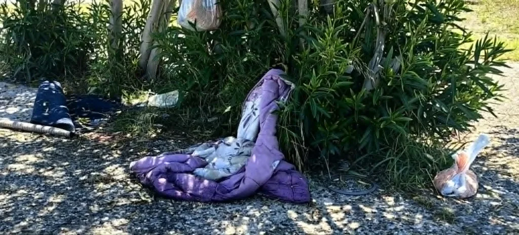 Πάτρα: Κατάληψη από σκηνίτες σε πλατείες και παραλιακή – Αγανάκτηση σε Αγυιά και Ηρώων Πολυτεχνείου Πάτρα: Κατάληψη από σκηνίτες σε πλατείες και παραλιακή – Αγανάκτηση σε Αγυιά και Ηρώων Πολυτεχνείου