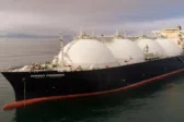 Bloomberg: Το Κατάρ σχεδιάζει επαναφορά του LNG στο 80% μέσα σε δύο μήνες