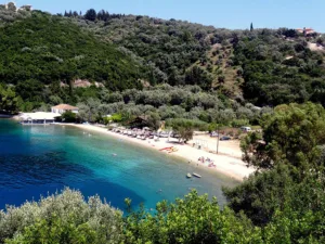 Ιόνιο για λίγους: Τα νησιά για όσους δεν ψάχνουν να φανούν… ΦΩΤΟ Ιόνιο για λίγους: Τα νησιά για όσους δεν ψάχνουν να φανούν… ΦΩΤΟ