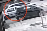 Καλλιθέα: Το βίντεο δείχνει ρόπαλο, ο οδοντίατρος μίλησε για «ακινητοποίηση» των δύο Αιγυπτίων