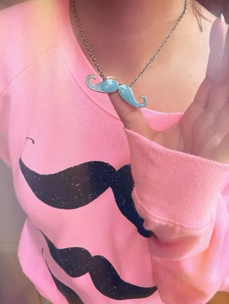Τα χειρότερα fashion trends ανά δεκαετία που έγιναν τελικά κομμάτι της νοσταλγίας μας Τα χειρότερα fashion trends ανά δεκαετία που έγιναν τελικά κομμάτι της νοσταλγίας μας