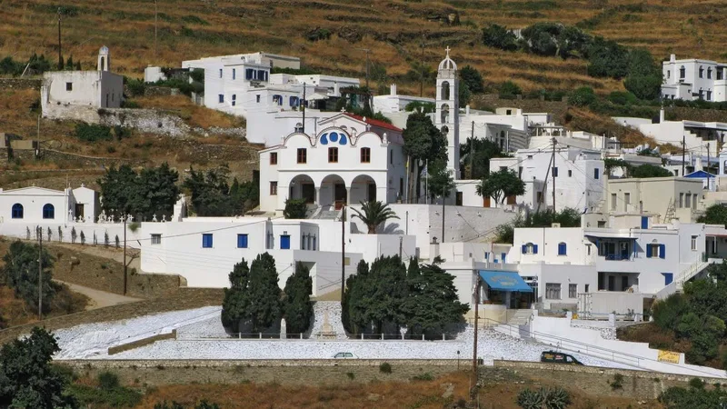 Τα χωριά της Τήνου που αξίζει να βάλεις στο καλοκαιρινό πρόγραμμα