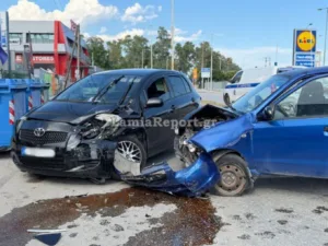 Αυτοκίνητο με μεθυσμένο οδηγό πέρασε πάνω από νησίδα και συγκρούστηκε με ΙΧ, ΦΩΤΟ, ΒΙΝΤΕΟ Αυτοκίνητο με μεθυσμένο οδηγό πέρασε πάνω από νησίδα και συγκρούστηκε με ΙΧ, ΦΩΤΟ, ΒΙΝΤΕΟ