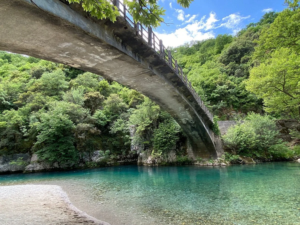 Πού να πας διακοπές στην Ελλάδα χωρίς ακτοπλοϊκά, άγχος και υπερβολική πολυκοσμία