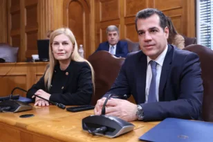Βουλή: Εγκρίθηκε επί της Αρχής το νομοσχέδιο για το Σύμφωνο Μετανάστευσης και Ασύλου
