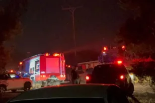 Σοκ, πυροσβέστες βρήκαν απανθρακωμένη σορό μέσα στο σπίτι στο Ωραιόκαστρο, φόβοι ότι είναι το παιδί που αγνοείται