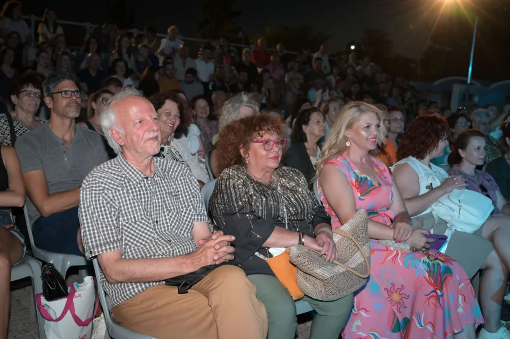 Πάτρα: Το Διεθνές Χορευτικό Αντάμωμα έφερε στην Πλαζ χορούς από Εκουαδόρ, Μεξικό και Ρουμανία ΦΩΤΟ
