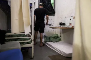 Γαλλικές φυλακές στα όριά τους: Χιλιάδες κρατούμενοι κοιμούνται σε ράντζα και στρώματα