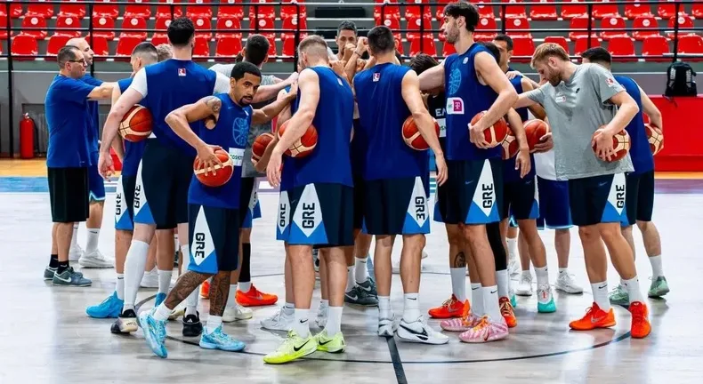 Η Εθνική Ανδρών αναχωρεί για την Οραντέα