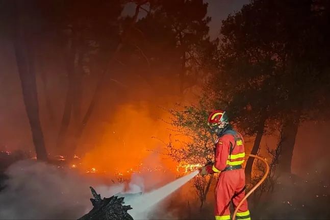 Ισπανία: Εκτός ελέγχου η μεγαλύτερη πυρκαγιά του 2026 – 260.000 στρέμματα στάχτη