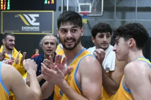 Η Παναχαϊκή ανανέωσε με Κανελλάκη, φλερτ με Γκάτζιο