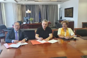 Μνημόνιο συνεργασίας Αποκεντρωμένης Διοίκησης και ΕΚΔΔΑ για τον εκσυγχρονισμό των υπηρεσιών
