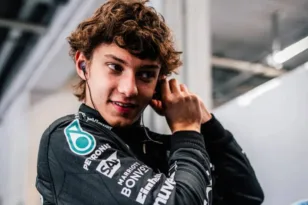 Formula 1: Νίκη για τον Κίμι Αντονέλι μετά από σπουδαία μάχη με Λεκλέρ και Φερστάπεν