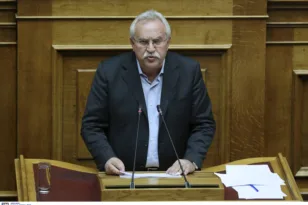 Η γνώση δεν έχει ηλικία: Φοιτητής στο ΕΚΠΑ στα 70 του ο Δημήτρης Γάκης