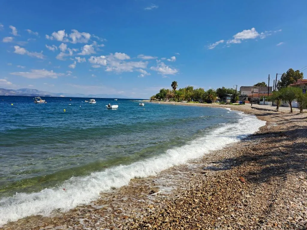 Μαγιό, πετσέτα, χωριάτικη: 5 στάσεις για το πιο ελληνικό καλοκαίρι Μαγιό, πετσέτα, χωριάτικη: 5 στάσεις για το πιο ελληνικό καλοκαίρι