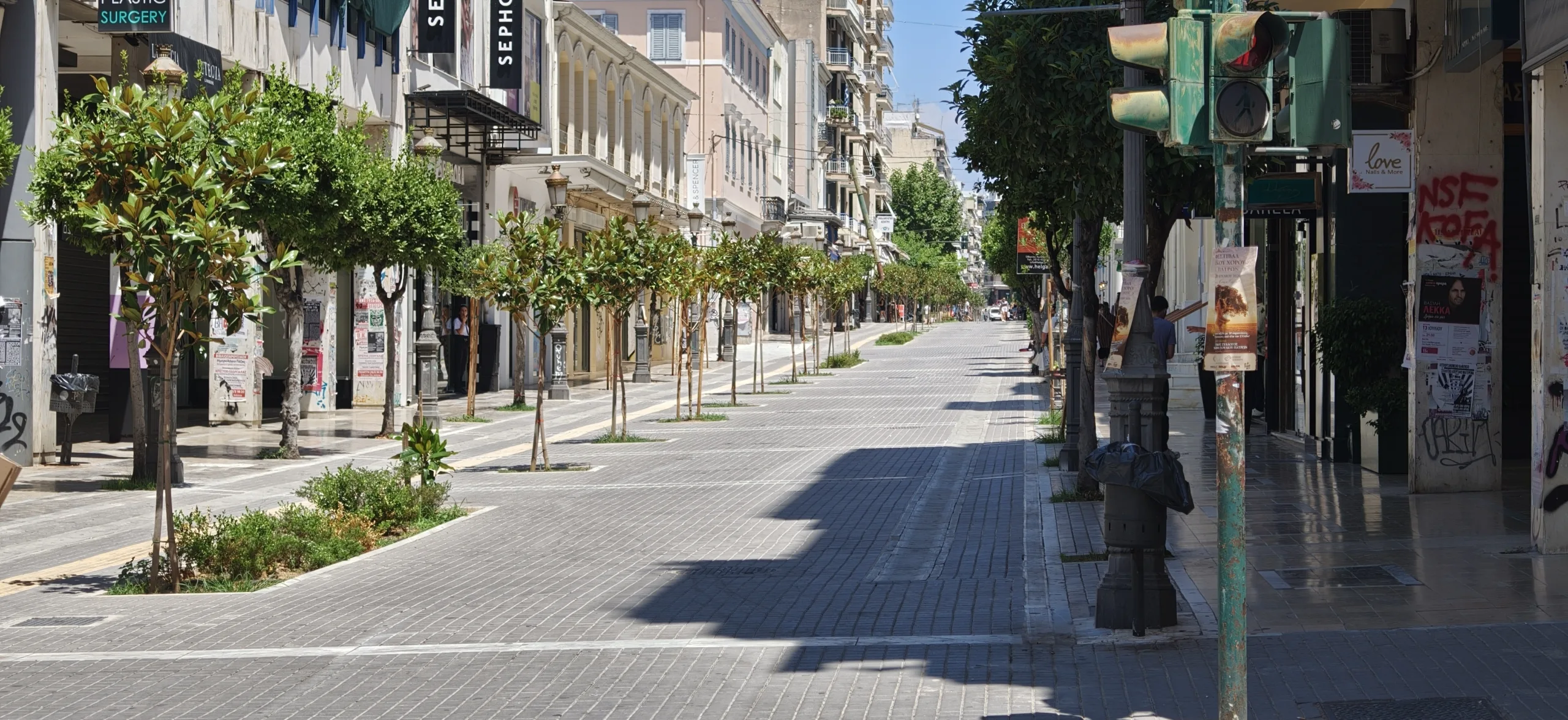 Πάτρα: Για ποιο λόγο να ανοίγουν τα καταστήματα τις Κυριακές; Αδειοι οι εμπορικοί δρόμοι Πάτρα: Για ποιο λόγο να ανοίγουν τα καταστήματα τις Κυριακές; Αδειοι οι εμπορικοί δρόμοι
