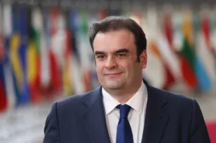 «Τηλεπικοινωνιακή πολιτική αλά Ντράγκι»: Τι προτείνει ο Πιερρακάκης στις Βρυξέλλες