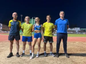 Μετάλλια για τους πρωταθλητές του στίβου μας στη Θήβα Μετάλλια για τους πρωταθλητές του στίβου μας στη Θήβα