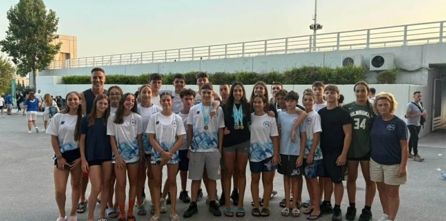 Τέσσερα μετάλλια και 15 συμμετοχές σε τελικούς τα «δελφίνια» του ΝΟΠ στο Πανελλήνιο κολύμβησης