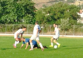Γκολ και θέαμα οι παλαίμαχοι Πάτρας στα Καλάβρυτα