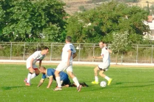 Γκολ και θέαμα οι παλαίμαχοι Πάτρας στα Καλάβρυτα