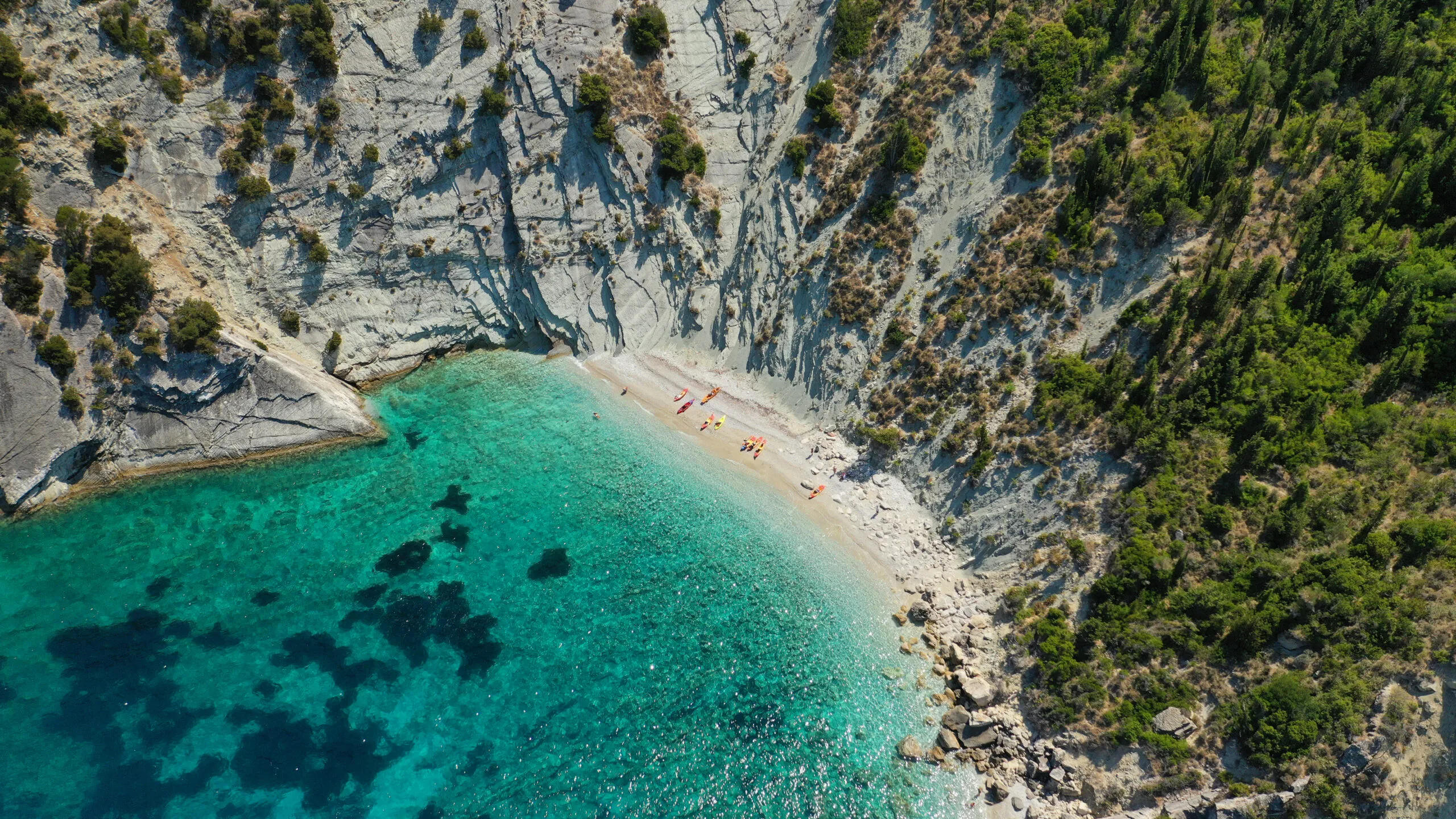Ιθάκη: Το νησί που σε κάνει να ξεχάσεις τι σημαίνουν βιαστικές διακοπές Ιθάκη: Το νησί που σε κάνει να ξεχάσεις τι σημαίνουν βιαστικές διακοπές