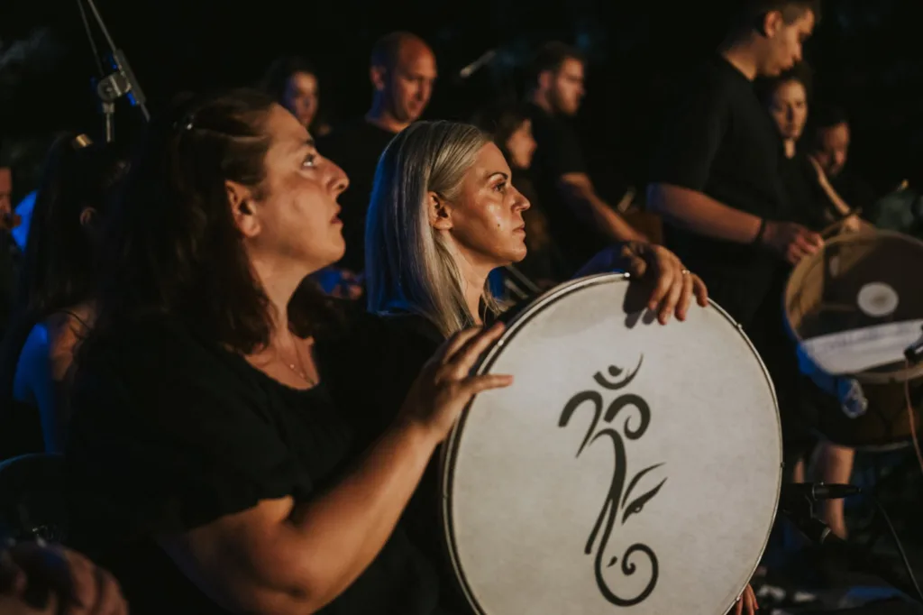 Πάτρα: Η Αρετή Κετιμέ και 40 κρουστοί στο «Σμυρναίικο Σεργιάνι» της Δεξαμενής ΦΩΤΟ