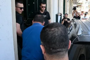 Άργος: Στον ανακριτή το Σάββατο οι δύο αστυνομικοί για τον 20χρονο – 13 κάλυκες και δύο τραύματα στο κεφάλι