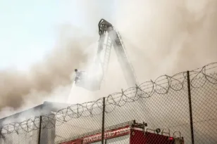 Ελεύθεροι με όρο ο ιδιοκτήτης της επιχείρησης και ο ενοικιαστής του βυτιοφόρου της φονικής έκρηξης στον Ασπρόπυργο