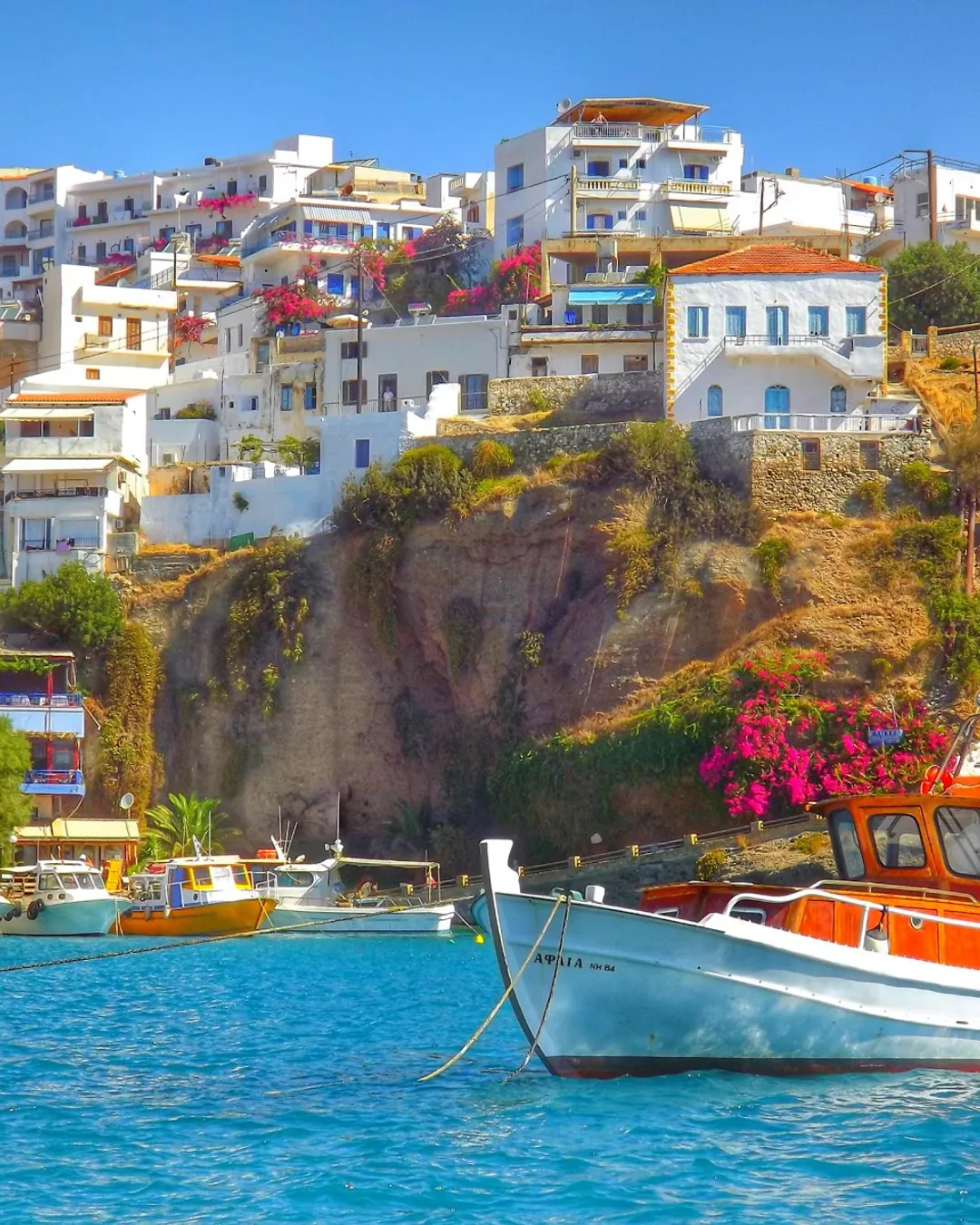 Αγία Γαλήνη: Το χωριό της Κρήτης που σε κάνει να θέλεις να μείνεις για πάντα Αγία Γαλήνη: Το χωριό της Κρήτης που σε κάνει να θέλεις να μείνεις για πάντα