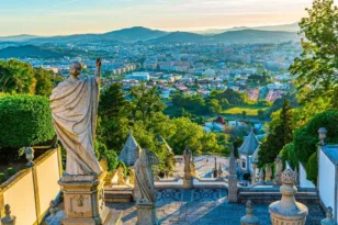 Μπράγκα: Ο άγνωστός παράδεισος της Πορτογαλίας, τι να δείτε