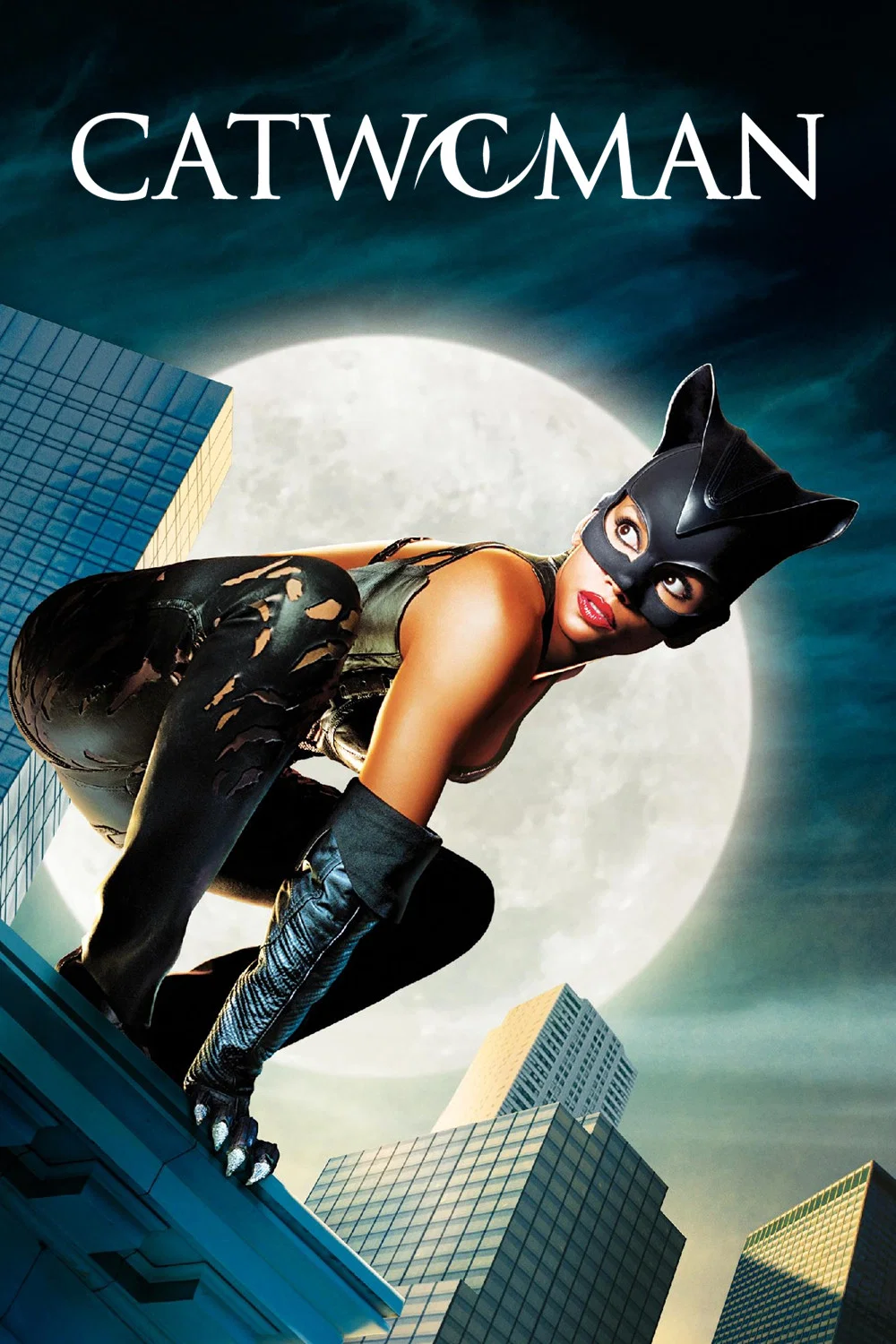 «Catwoman»: Η ταινία που έγινε συνώνυμη της αποτυχίας και τώρα αποκτά δεύτερη ζωή Η επίσημη αφίσα της ταινίας Catwoman με τη Χάλι Μπέρι