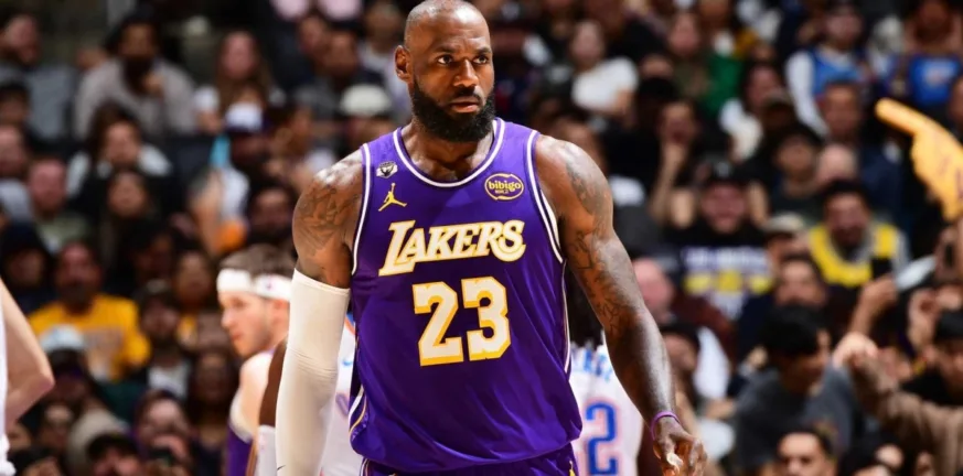 Βόμβα στο NBA: Ο ΛεΜπρον Τζέιμς στους Σίξερς για τα τελευταία κεφάλαια της καριέρας του
