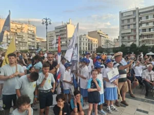 Πλημμύρισε από τους μικρούς «καπετάνιους» των Optimist η πλατεία Γεωργίου Α΄ - Φωτογραφίες