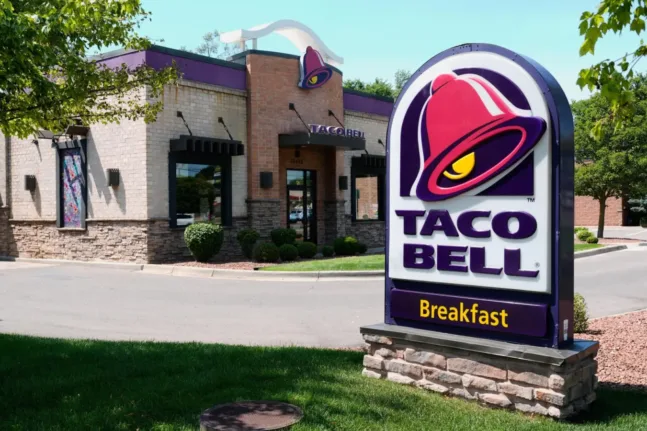 Taco Bell: Το μαρούλι που συνδέεται με 1.644 κρούσματα «εκρηκτικής διάρροιας»