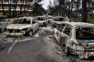 Οκτώ χρόνια από την τραγωδία στο Μάτι: Η μνήμη των 104 θυμάτων και η Δικαιοσύνη