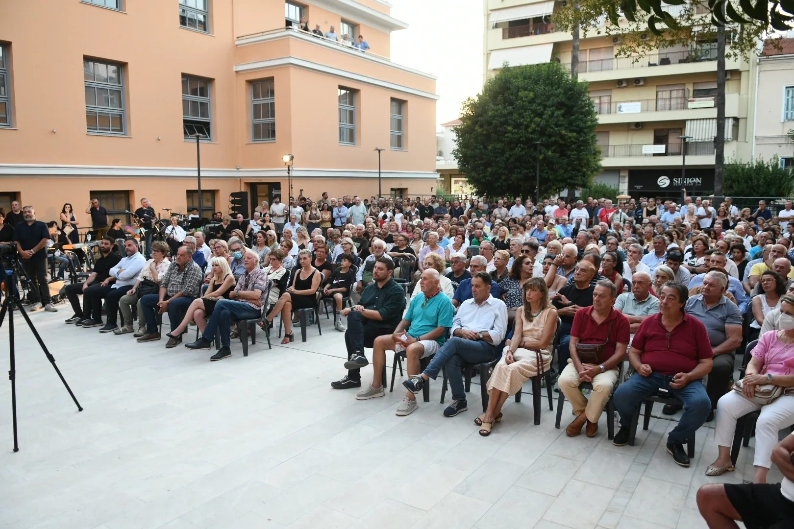 Πελετίδης: Ανάδοχος το 2027 για το παραλιακό μέτωπο – Ηλεκτρικά minibus και νέα πάρκινγκ