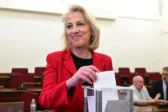ΣΥΡΙΖΑ: Η Δούρου στη Βουλή, ο Πολάκης στην ΚΕ – Πώς μοιράζονται τώρα τα κλειδιά