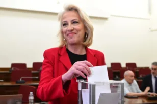 ΣΥΡΙΖΑ: Η Δούρου στη Βουλή, ο Πολάκης στην ΚΕ – Πώς μοιράζονται τώρα τα κλειδιά