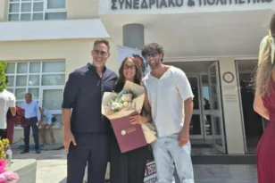 Πήρε πτυχίο η Νόρα Δράκου