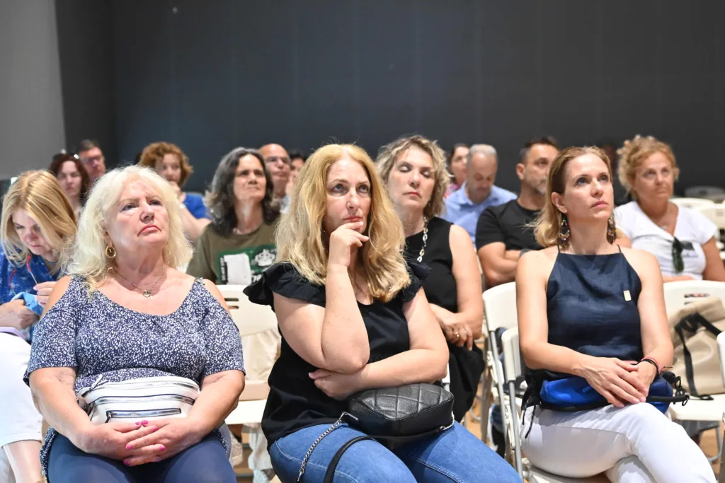 Δήμος Πατρέων: Απολογισμός έργου για τις υπηρεσίες της καθημερινότητας στην Αγορά Αργύρη Δήμος Πατρέων: Απολογισμός έργου για τις υπηρεσίες της καθημερινότητας στην Αγορά Αργύρη