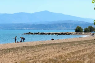 Κάτω Αχαΐα: Η παραλία που ξανάγινε παραλία