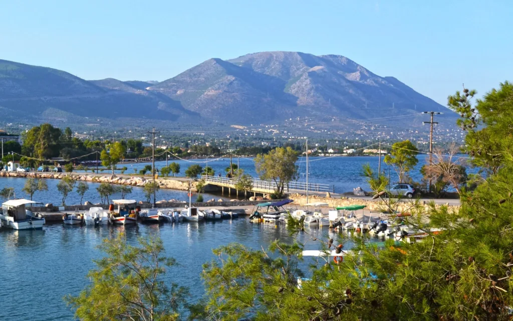 Πού μπορείς να πας τριήμερο με 300 ευρώ: 5 οικονομικοί προορισμοί που αντέχει η τσέπη σου Πού μπορείς να πας τριήμερο με 300 ευρώ: 5 οικονομικοί προορισμοί που αντέχει η τσέπη σου