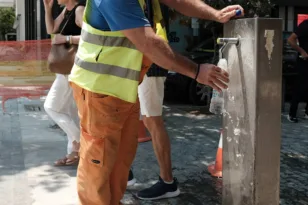 ΓΣΕΕ για καύσωνα: Ζητά αυστηρό νόμο για τη θερμική καταπόνηση