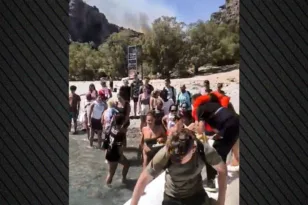 Συγκλονιστικές διασώσεις στην Πρέβελη – Έσωσαν περισσότερους από 80 ανθρώπους από τις φλόγες