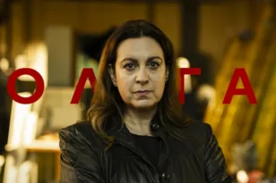 «Πηγαίναμε μπουσουλώντας για μέρες»: Η Ευαγγελία Μουμούρη για το «Ριφιφί»